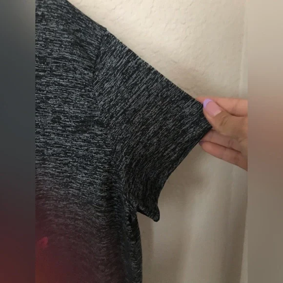 UNDER ARMOUR girls black t-shirt - Picture 2 of 5